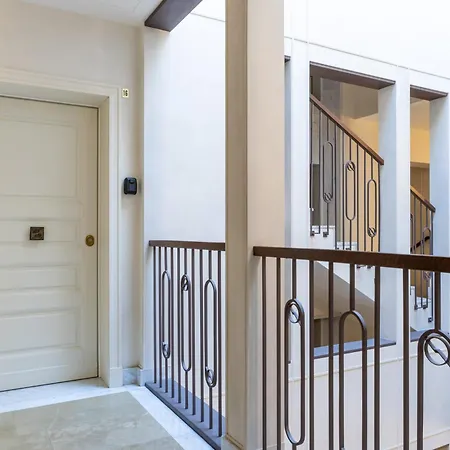 Calzaiuoli Private House Silver