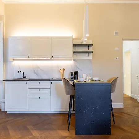 Calzaiuoli Private House Silver شقة